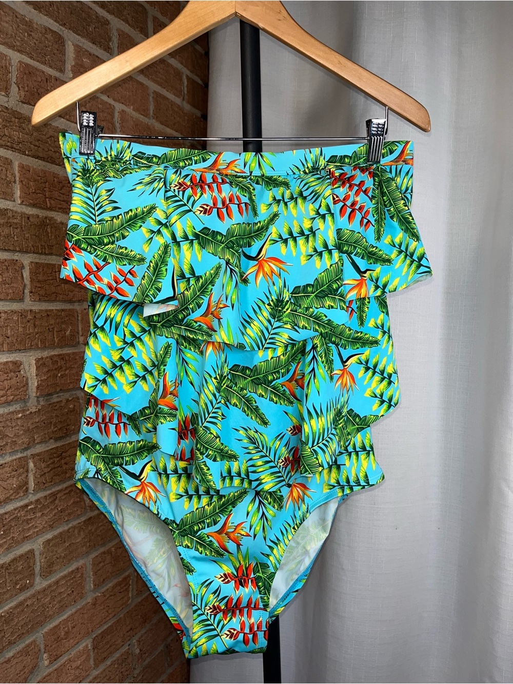 Byron Blue Australia Tropical Ruffle One Piece Swimsuit Convertible Straps 14